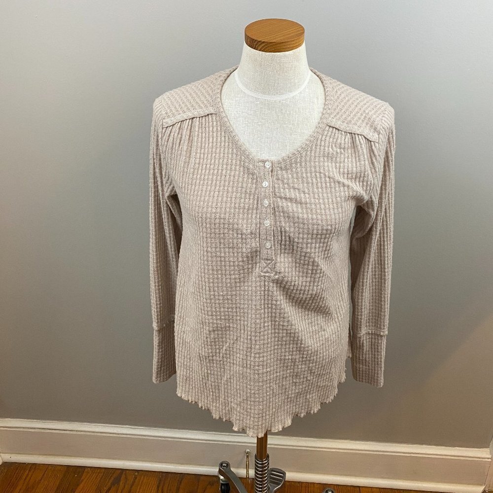 Anthropologie Henley Thermal Womens Small Neck Grey Cream Minimalist Clean Girl‎
